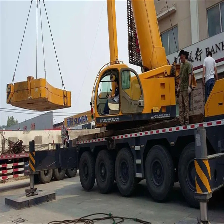 莱芜当地吊车出租|机器吊装|75吨|工厂搬迁服务